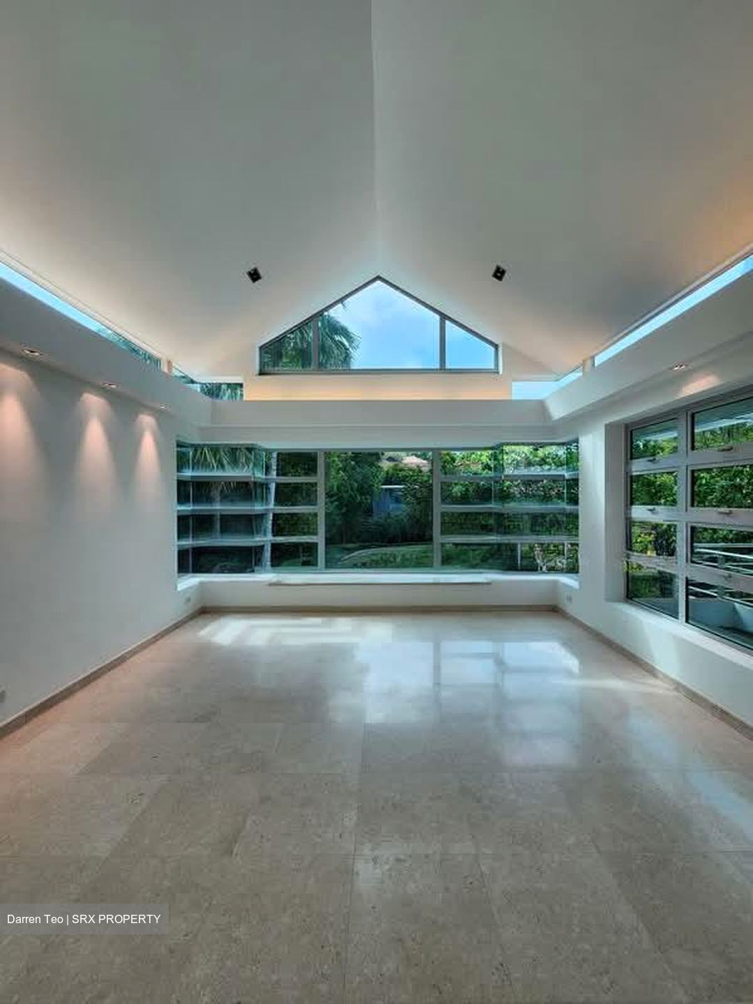 Holland Road (D10), Detached #536441241